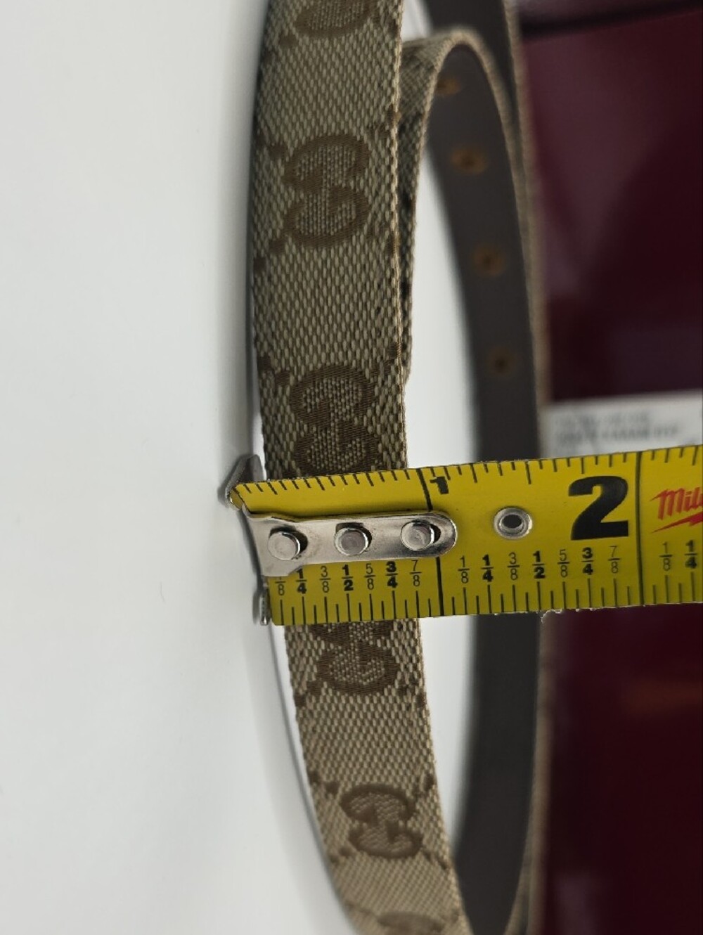 Gucci Beige Monogram GG Canvas Belt with Gold Double G Buckle - Picture 7 of 7